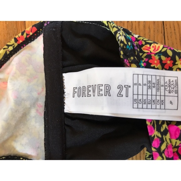 Forever 21 Floral Ruffle Bikini Bandeau - Picture 6 of 6